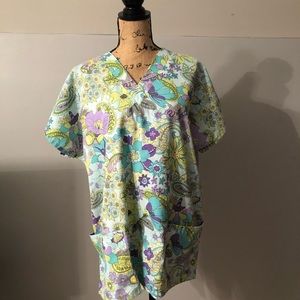 EUC!  Cherokee scrub top